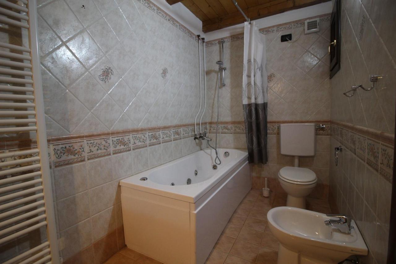 Apartamento Attico Dell'Aquila Brusson Exterior foto