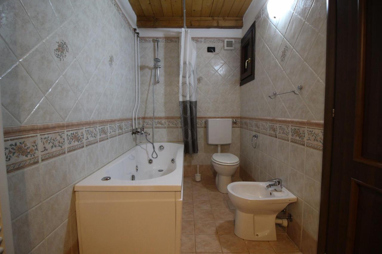 Apartamento Attico Dell'Aquila Brusson Exterior foto